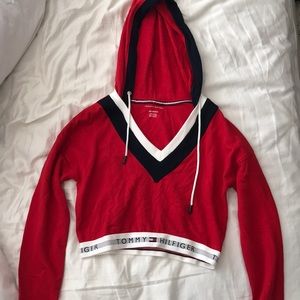 Tommy Hilfiger cropped hoodie!! Never worn!